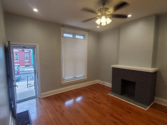 3rd image of 1126 W Somerset St