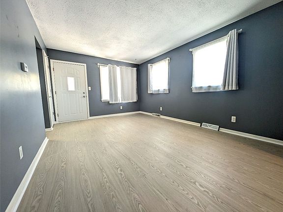 2nd image of 1162 Belleview Dr