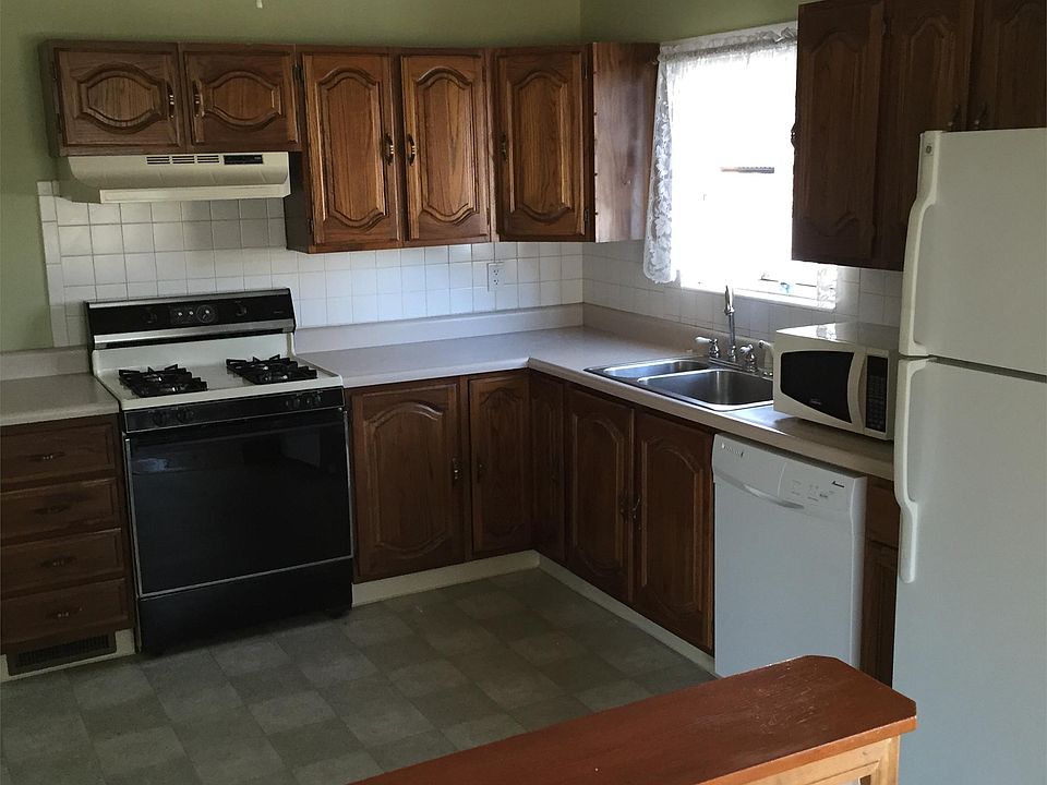2nd image of 237 E Skyline Dr