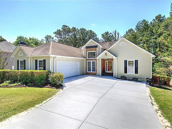 3rd image of 620 Saddle Brooke Dr