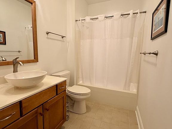 4th image of 230 Arsenal Dr