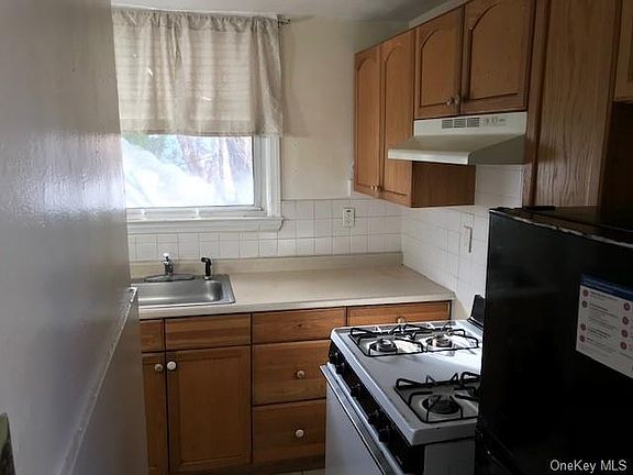 4th image of 418 S 4th Ave