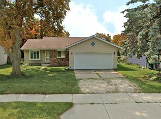 2001 Creek Rd, West Bend, WI 53090