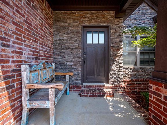 2nd image of 7524 Peach Blossom Ave