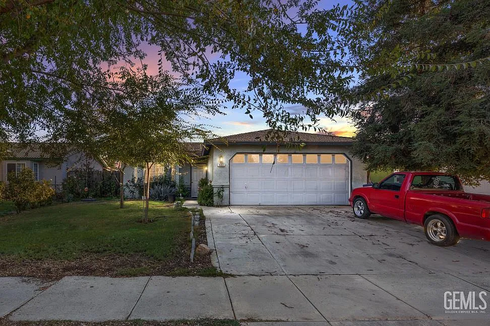 583 Taylor Ave photo 1