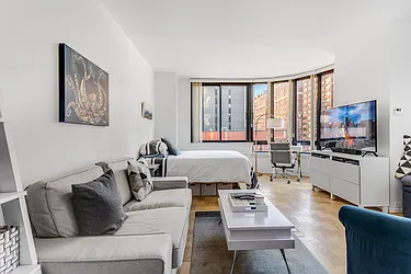 Rented by BARNES New York