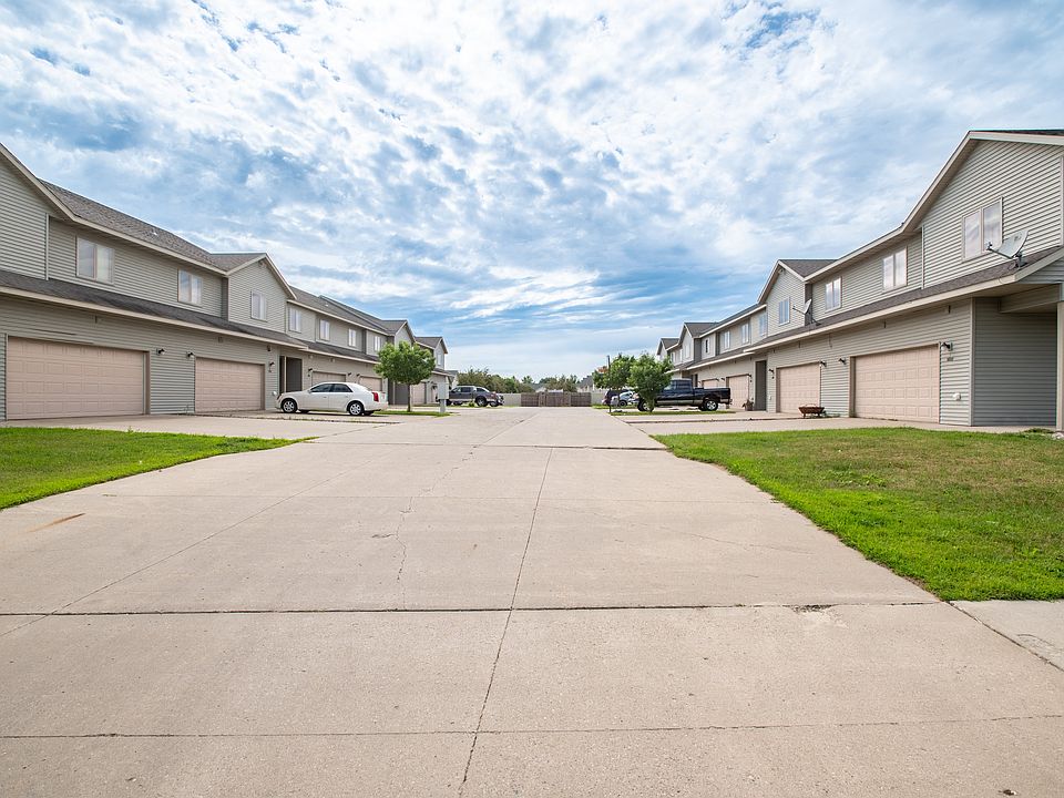 Tustin Townhomes Building