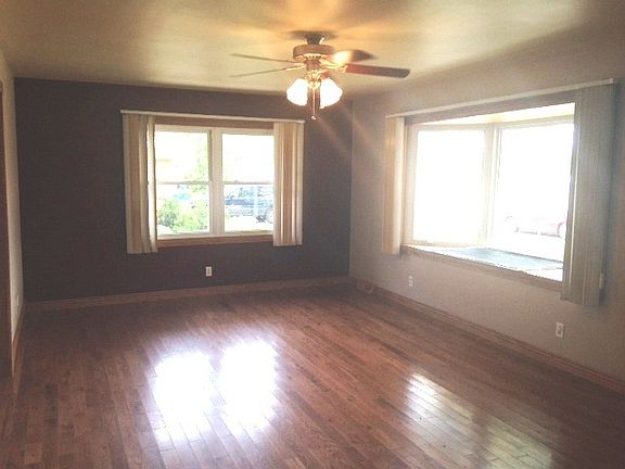4th image of 209 W Marsile St