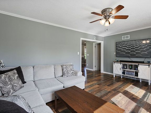 3rd image of 36812 N Helen Dr