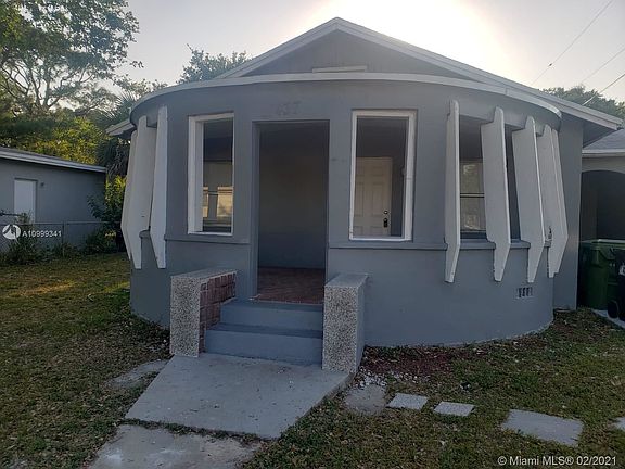 2nd image of 437 NW 15th Way