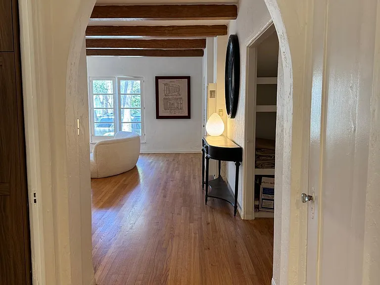 1132 N Vista St #1 — Photo 12