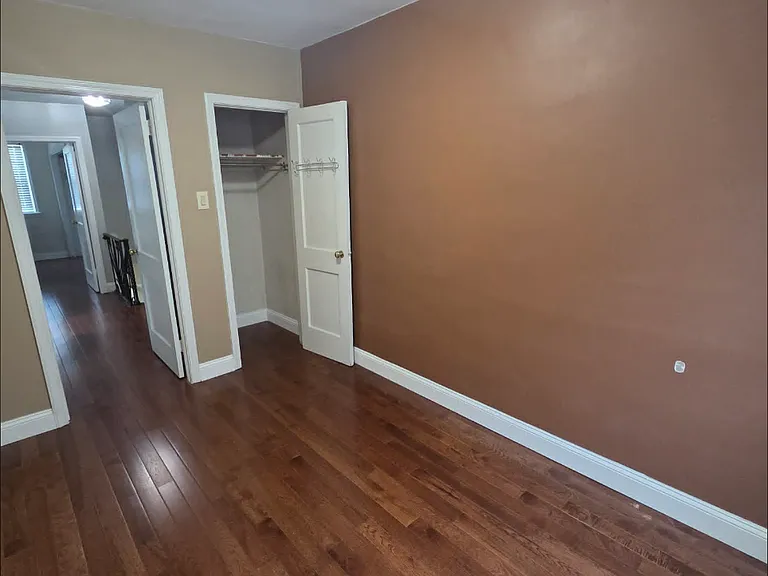 928 Disston St — Photo 21
