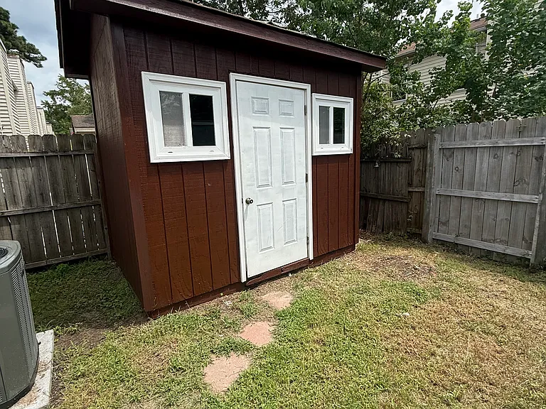 462 Falling Ln — Photo 7