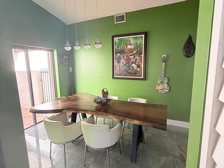 11 Capitol Ct #11 — Photo 11