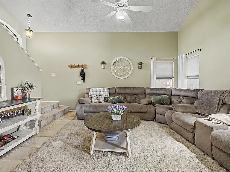 761 Rosemonte Dr — Photo 15