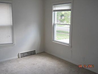 2nd image of 5981 Hereford St