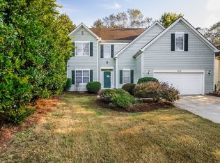 6630 Charter Hills Rd, Charlotte, NC 28277