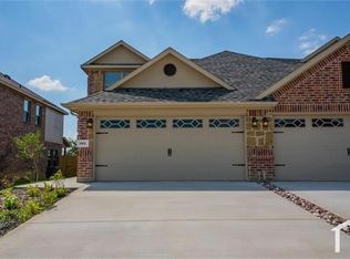 4920 Villas Dr, Sanger, TX 76266