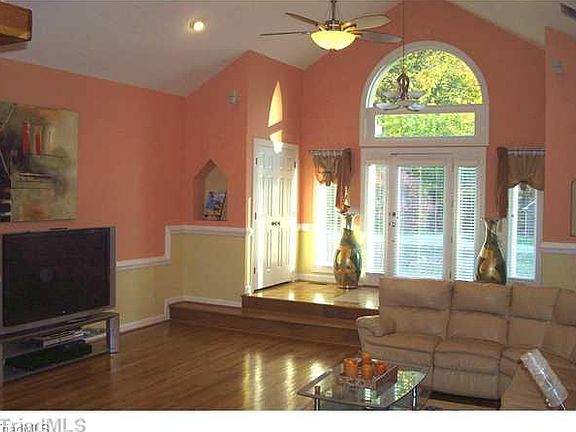 5th image of 4707 La Foresta Dr