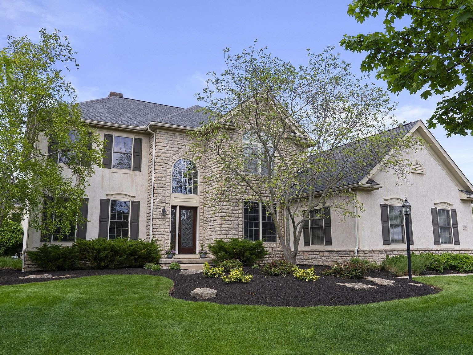 6594 Baronscourt Loop