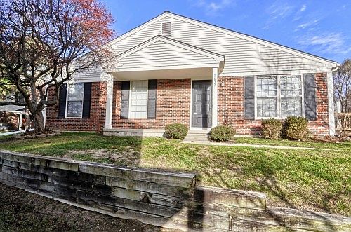 1st image of 7632 Woodview Dr #17