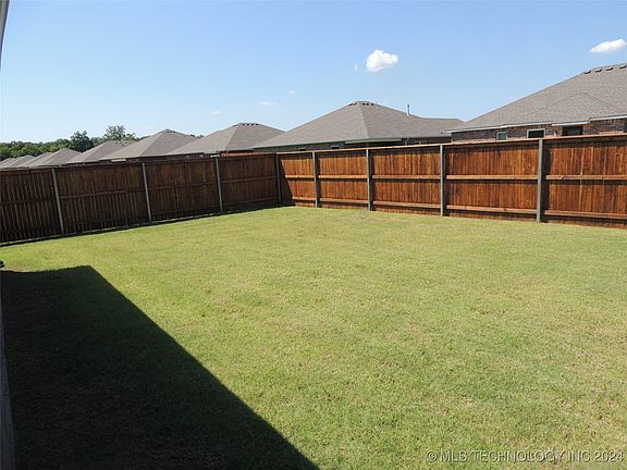 3rd image of 7523 E 160th Pl S