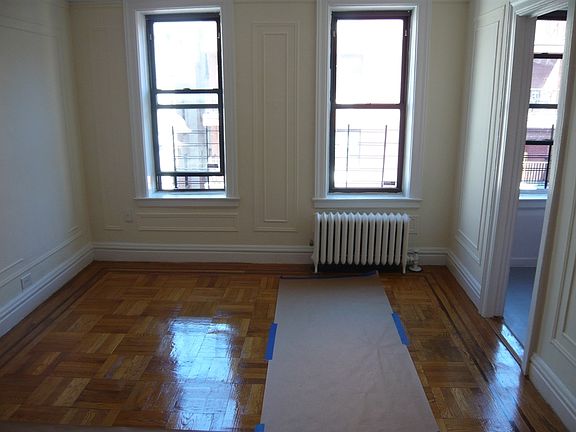4th image of 4871 Broadway APT 6M