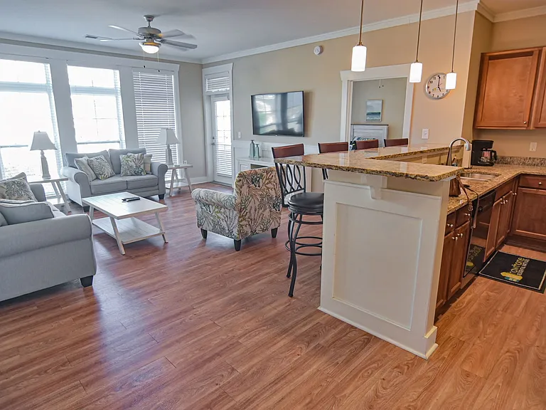 Grand View Luxury Apartments — Photo 3