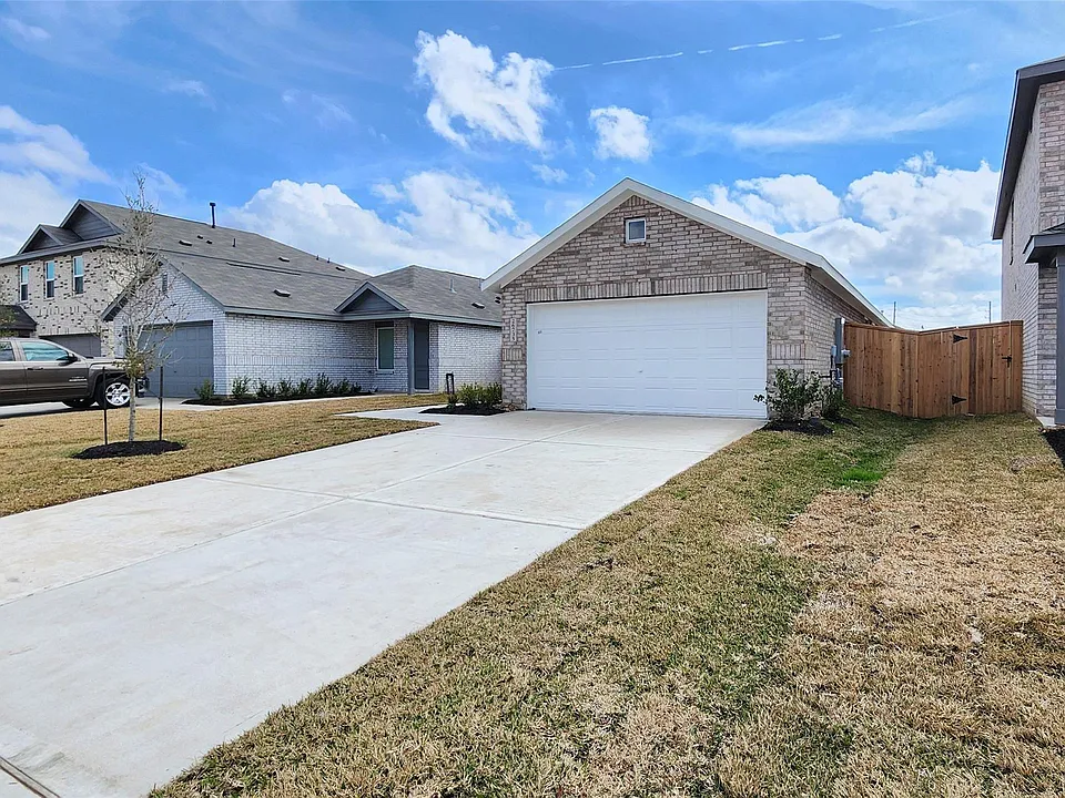 26735 Feather Reed Dr