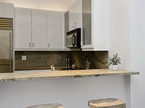 5th image of 80 John St APT 2G