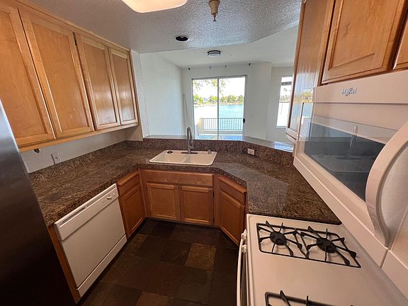 4th image of 200 Baltic Cir Unit 202