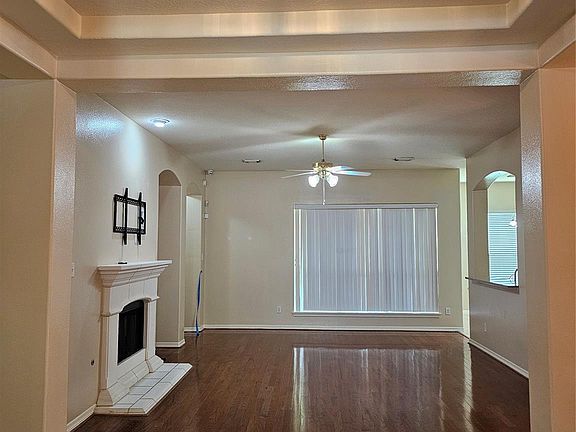4th image of 11402 Softbreeze Ct