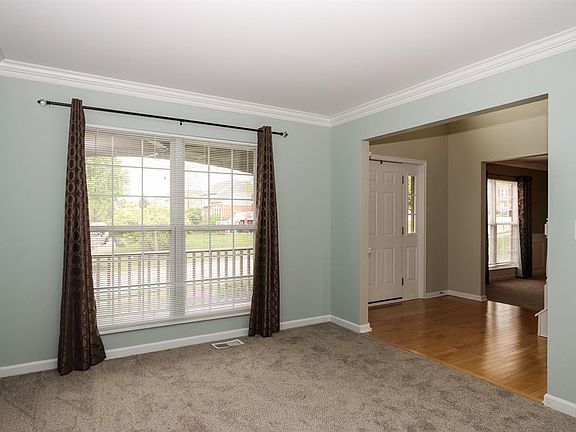 4th image of 10215 Creekstone Ct