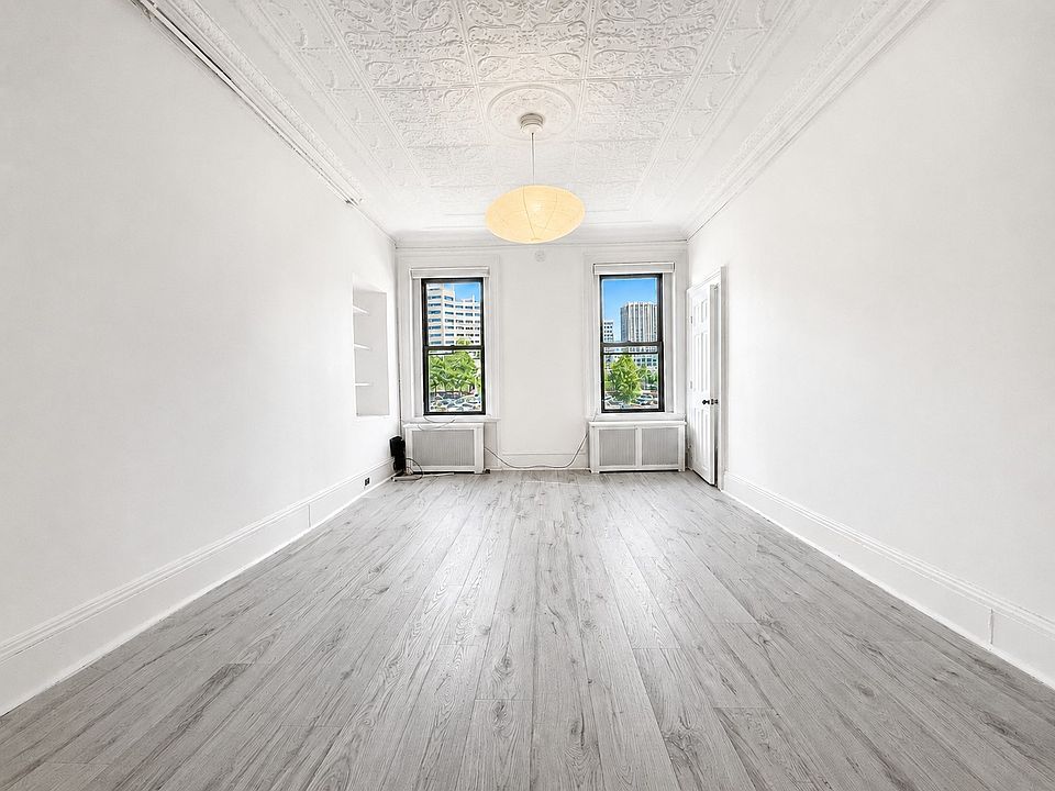 1st image of 177 York St APT 2