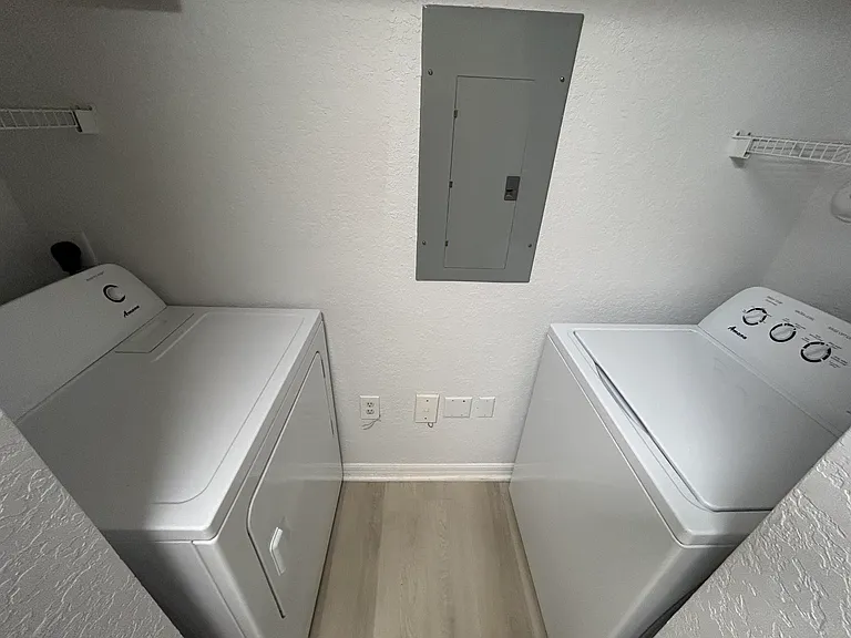 2202 Belmont Ln #2202 — Photo 12