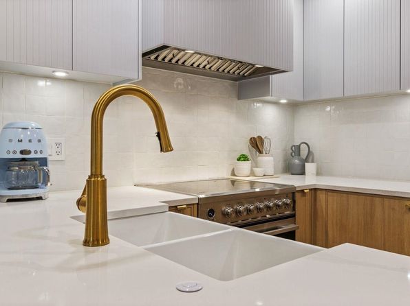 2 bedroom rental in Vancouver — photo 17