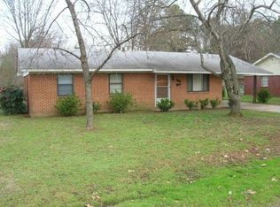 105 Honeysuckle Ln, Lonoke, AR 72086