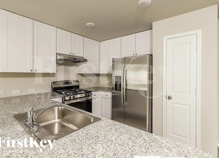 1910 Morse Way — Photo 6