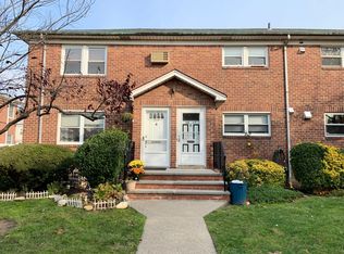 5627B 184th St, Flushing, NY 11365