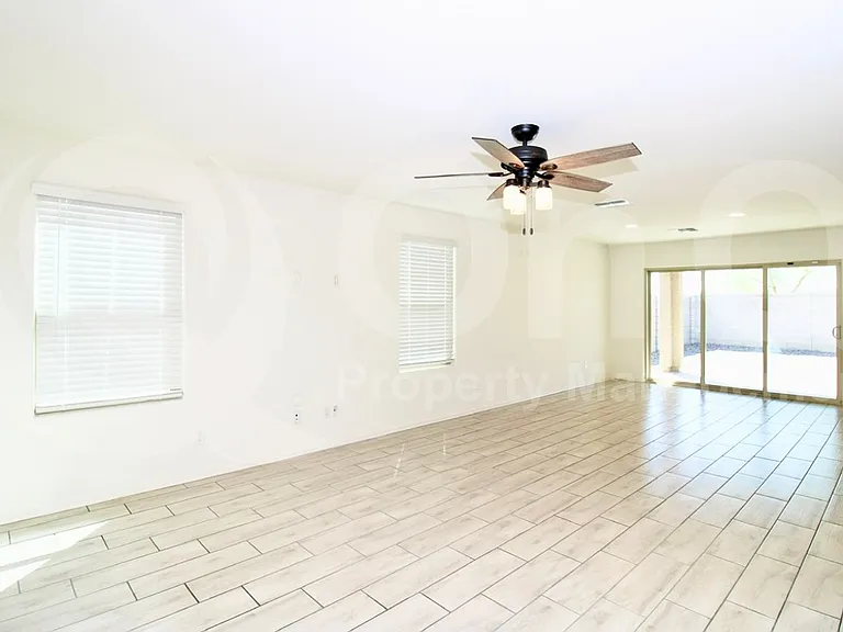 12539 W Glenn Dr — Photo 4