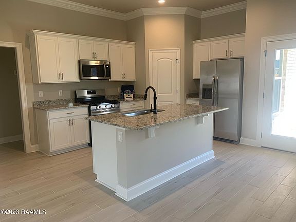 2nd image of 212 Wild Cherry Ln