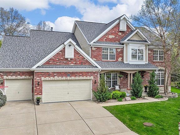 2nd image of 124 Elderberry Ln