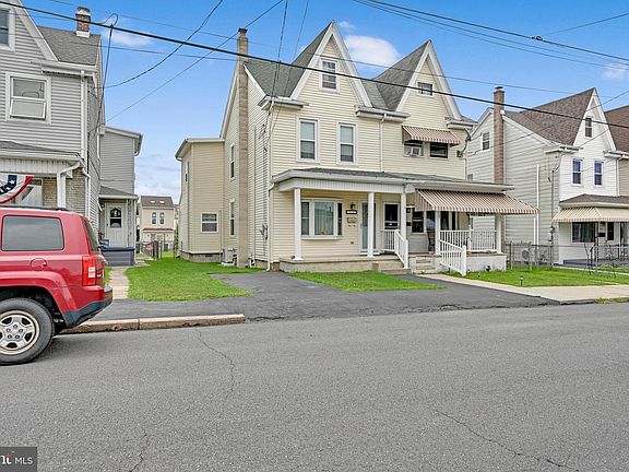 3rd image of 137 S Nice St