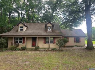 1809 Parker Rd SE, Hartselle, AL 35640