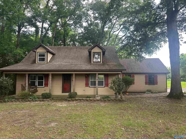 1809 Parker Rd SE, Hartselle, AL 35640