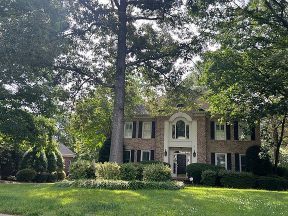 3rd image of 2417 Summerlake Rd