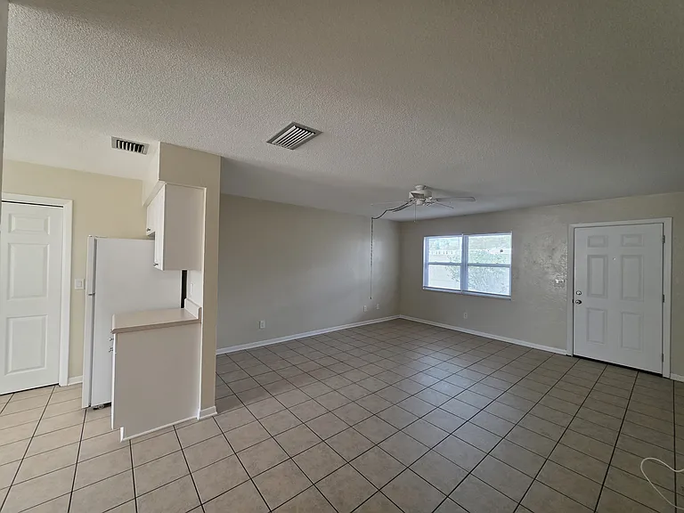 210 Patricia Ave #1 — Photo 4