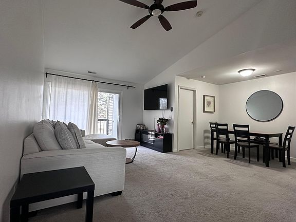 3rd image of 42483 Lilley Pointe Dr