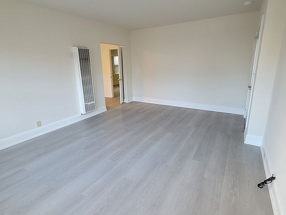 4th image of 422 15th St #422