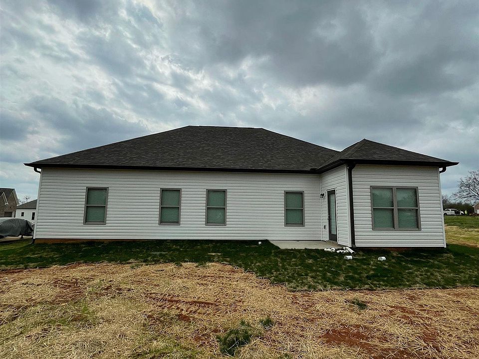 2nd image of 41 Whithall Cir